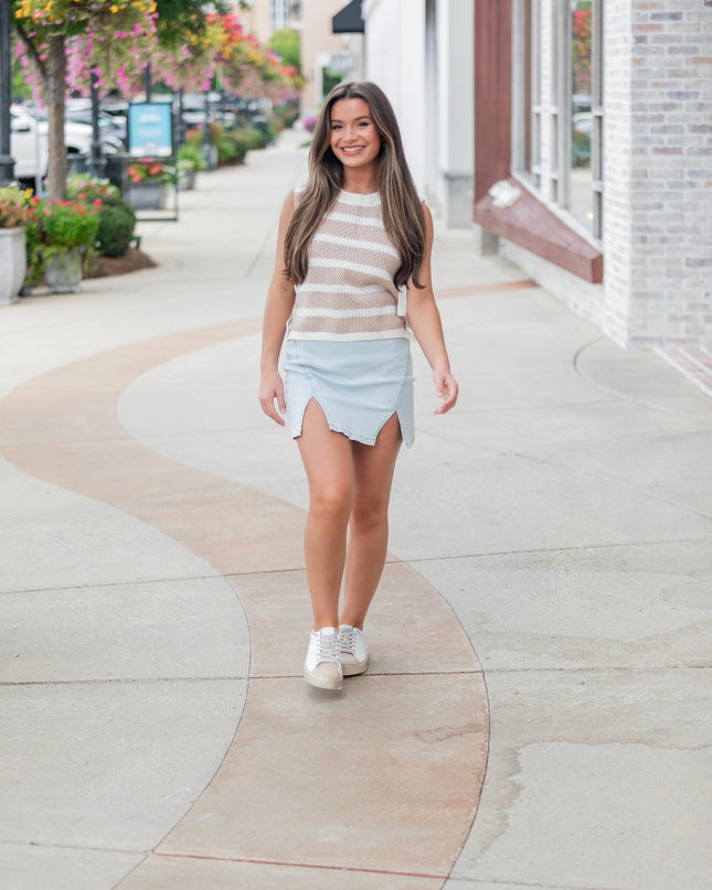 The Greyson Top - Taupe