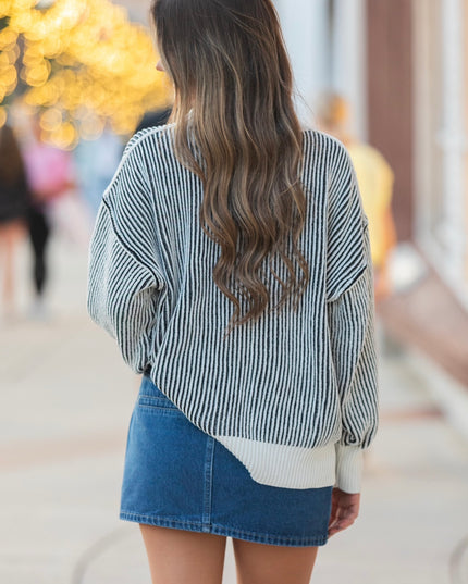 The Cozy Classic Sweater - White/Black