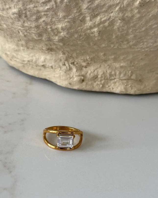 C.P Hannah Ring Size 7
