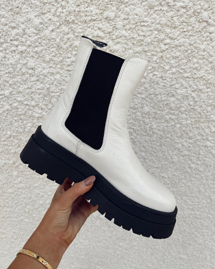 Yaneth Booties - Black/White