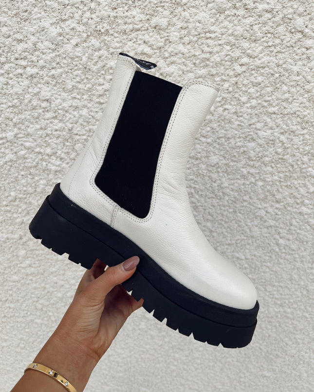 Yaneth Booties - Black/White