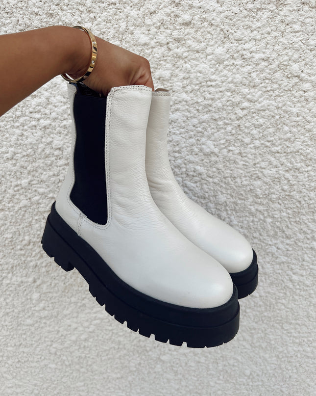 Yaneth Booties - Black/White